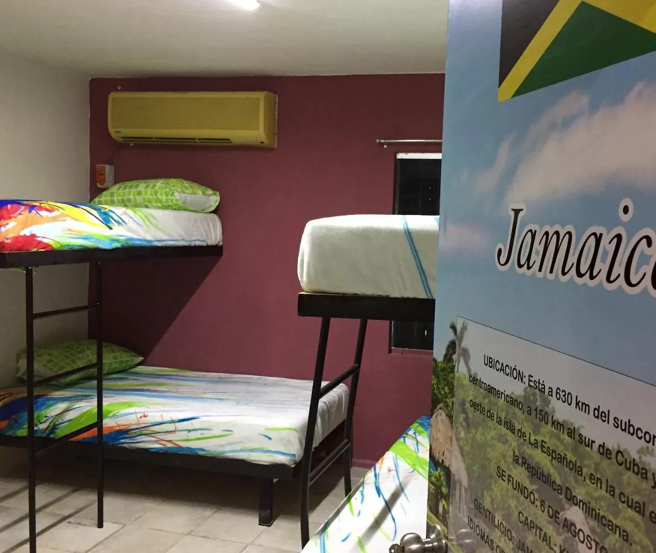 Tropical Caribbean Hostel Cancun