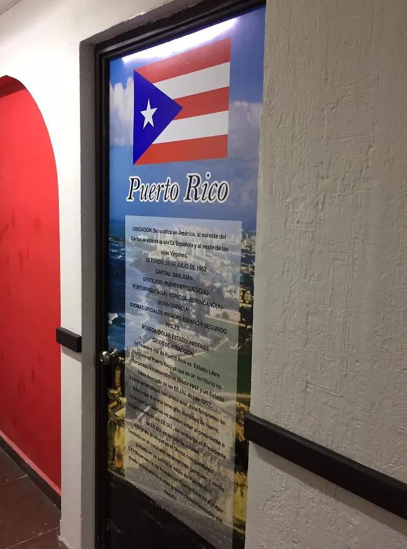 Tropical Caribbean Hostel Cancun
